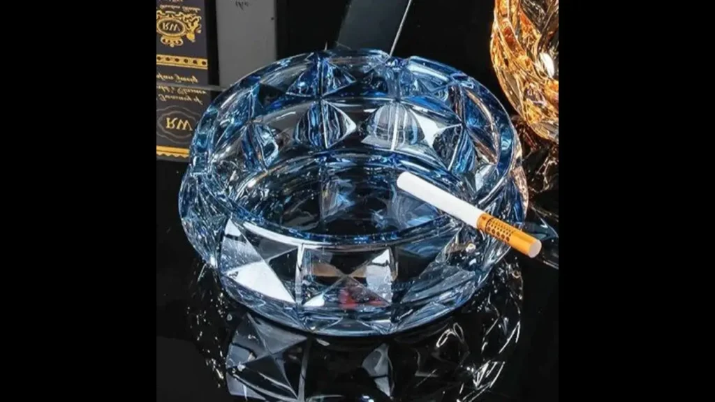 Les meilleurs cendriers à choisir pour la maison 4 Cendriers en verre design